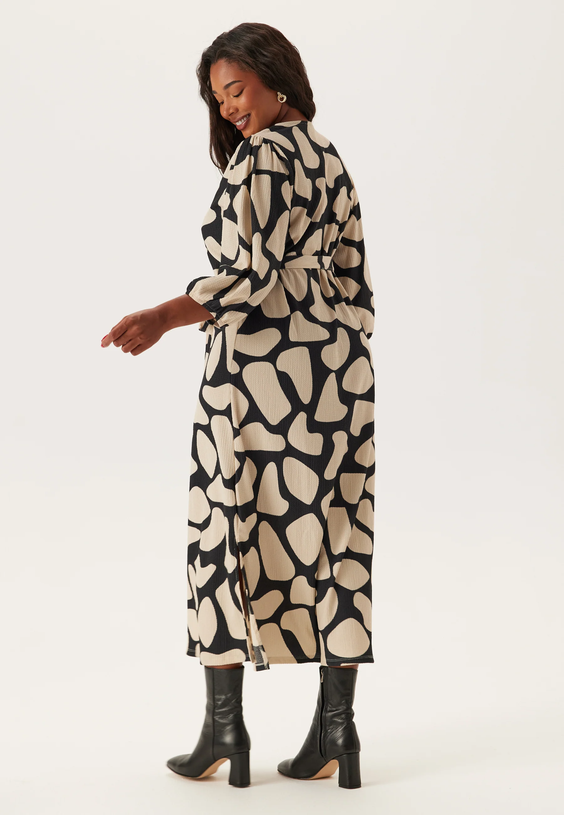 Structured Puff Sleeve Midi Dress - Image 6